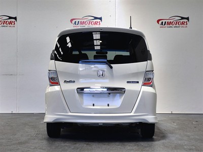 2013 Honda Freed - Thumbnail