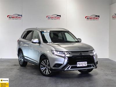 2022 Mitsubishi Outlander - Thumbnail