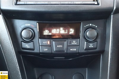 2014 Suzuki Swift - Thumbnail