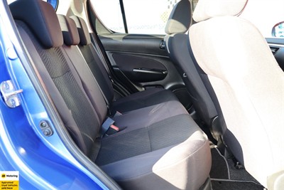 2014 Suzuki Swift - Thumbnail