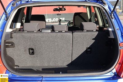 2014 Suzuki Swift - Thumbnail