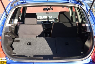 2014 Suzuki Swift - Thumbnail