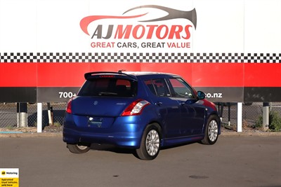 2014 Suzuki Swift - Thumbnail