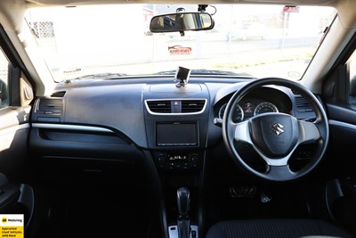 2014 Suzuki Swift - Thumbnail