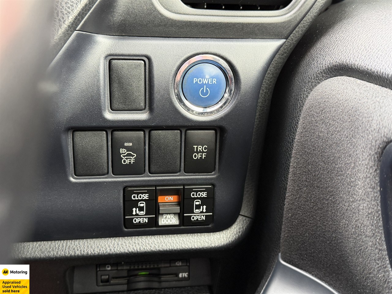2014 Toyota Voxy