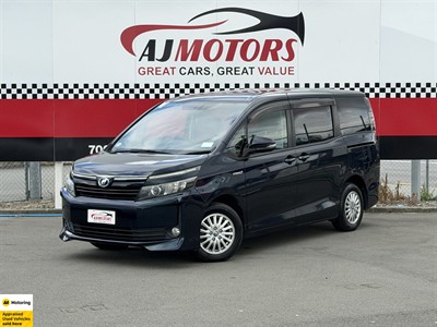 2014 Toyota Voxy - Thumbnail