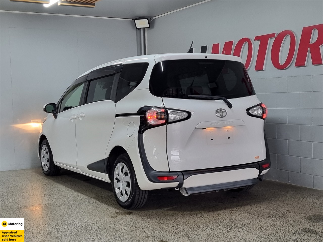 2017 Toyota Sienta