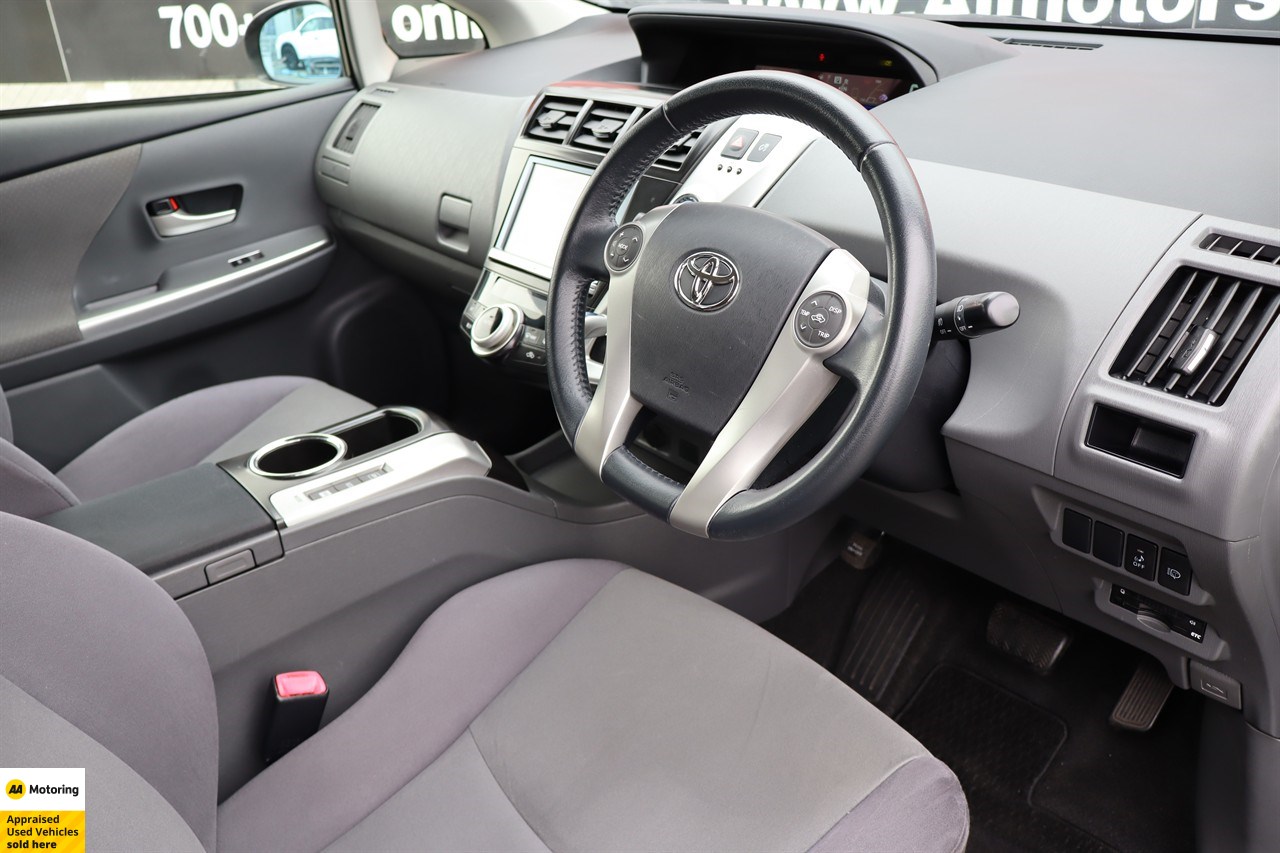 2012 Toyota Prius Alpha