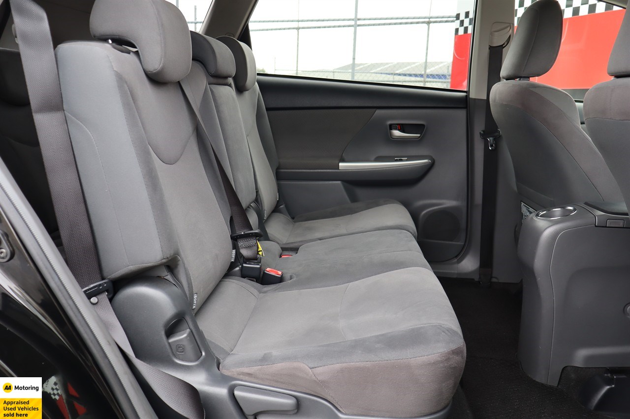 2012 Toyota Prius Alpha