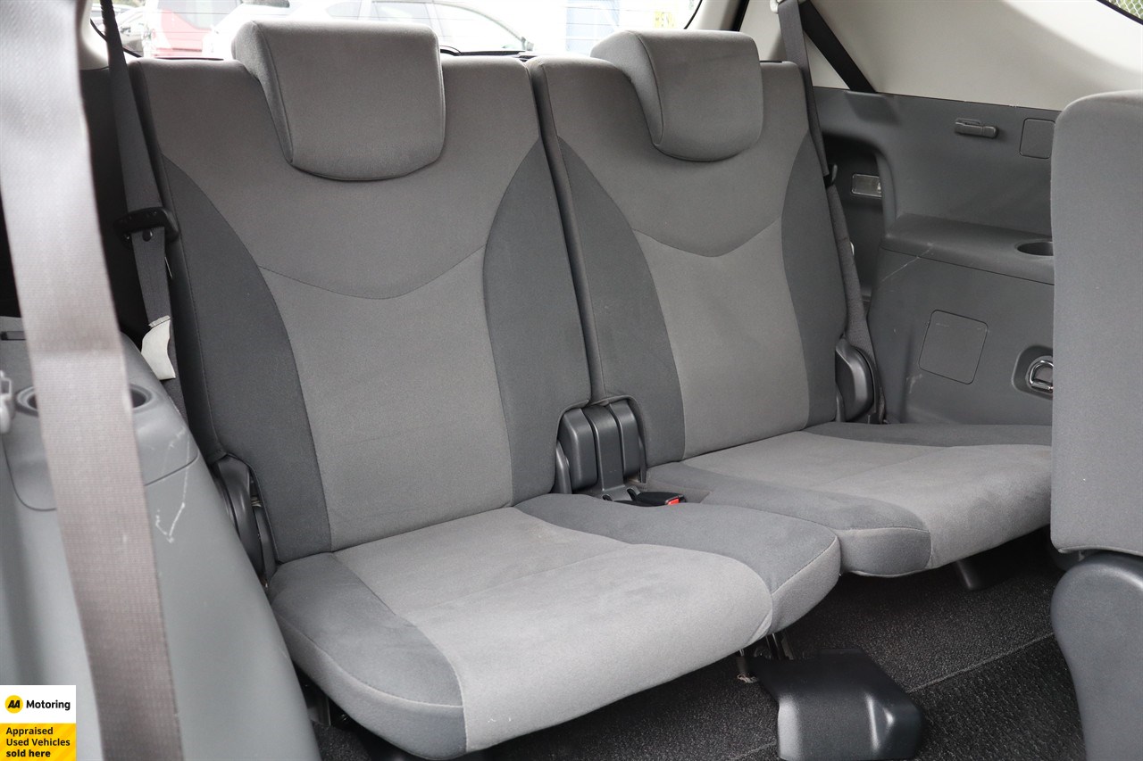 2012 Toyota Prius Alpha