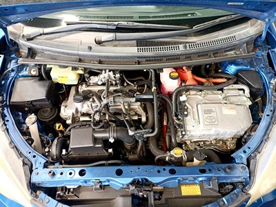 2013 Toyota Aqua - Thumbnail