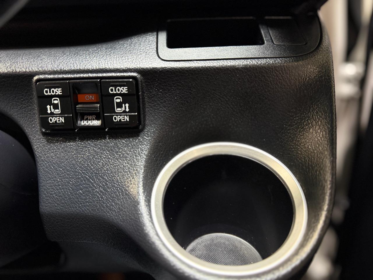 2016 Toyota Sienta