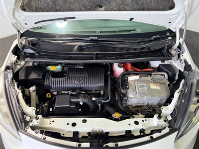 2016 Toyota Sienta - Thumbnail