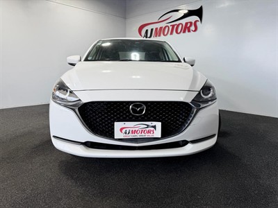2020 Mazda MAZDA2 - Thumbnail
