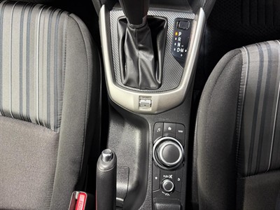 2020 Mazda MAZDA2 - Thumbnail