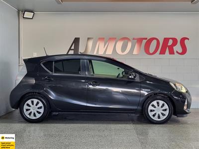 2012 Toyota Aqua - Thumbnail