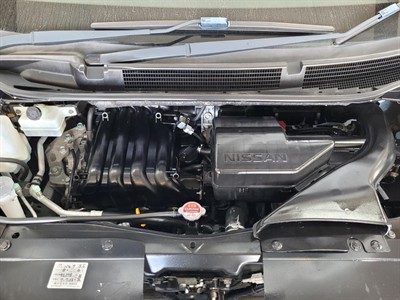 2016 Nissan Serena - Thumbnail