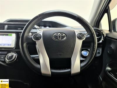 2016 Toyota Aqua - Thumbnail