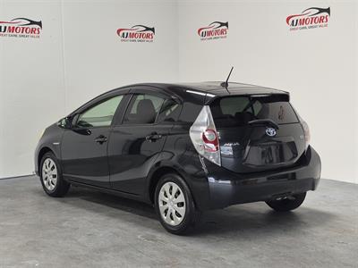 2012 Toyota Aqua - Thumbnail