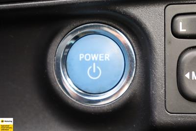 2013 Toyota Aqua - Thumbnail