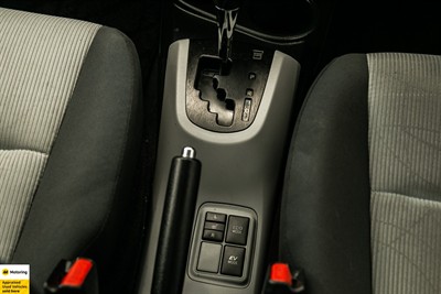 2012 Toyota Aqua - Thumbnail