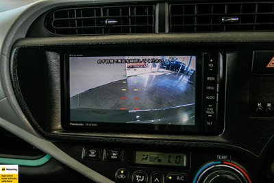 2012 Toyota Aqua - Thumbnail