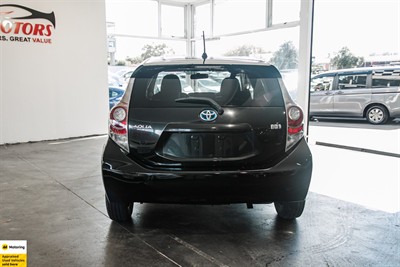 2012 Toyota Aqua - Thumbnail