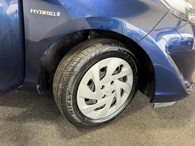 2018 Toyota Aqua - Thumbnail