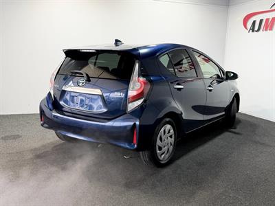 2018 Toyota Aqua - Thumbnail