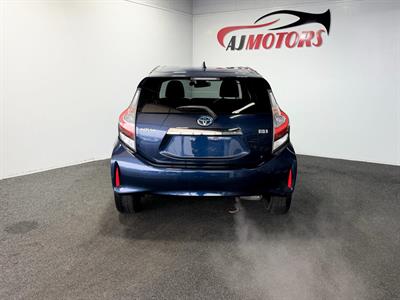 2018 Toyota Aqua - Thumbnail