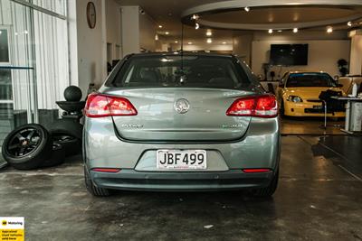 2015 Holden Commodore - Thumbnail