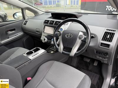 2013 Toyota Prius - Thumbnail