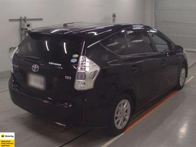 2013 Toyota Prius - Thumbnail