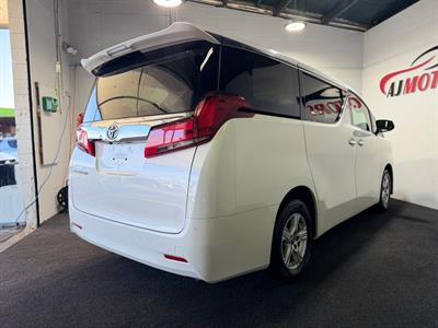 2023 Toyota Alphard - Thumbnail