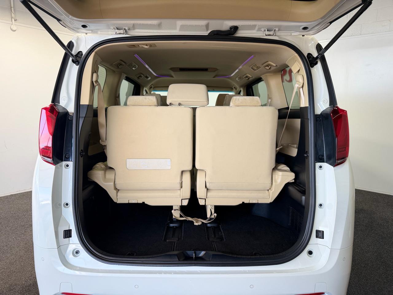 2023 Toyota Alphard