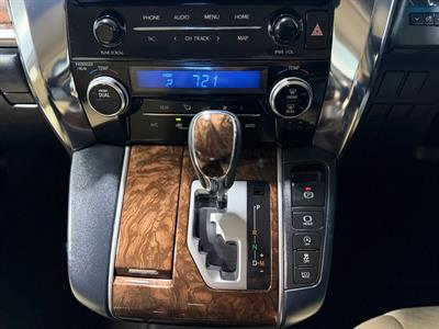2023 Toyota Alphard - Thumbnail
