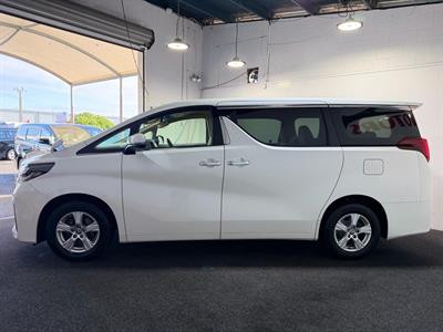 2023 Toyota Alphard - Thumbnail