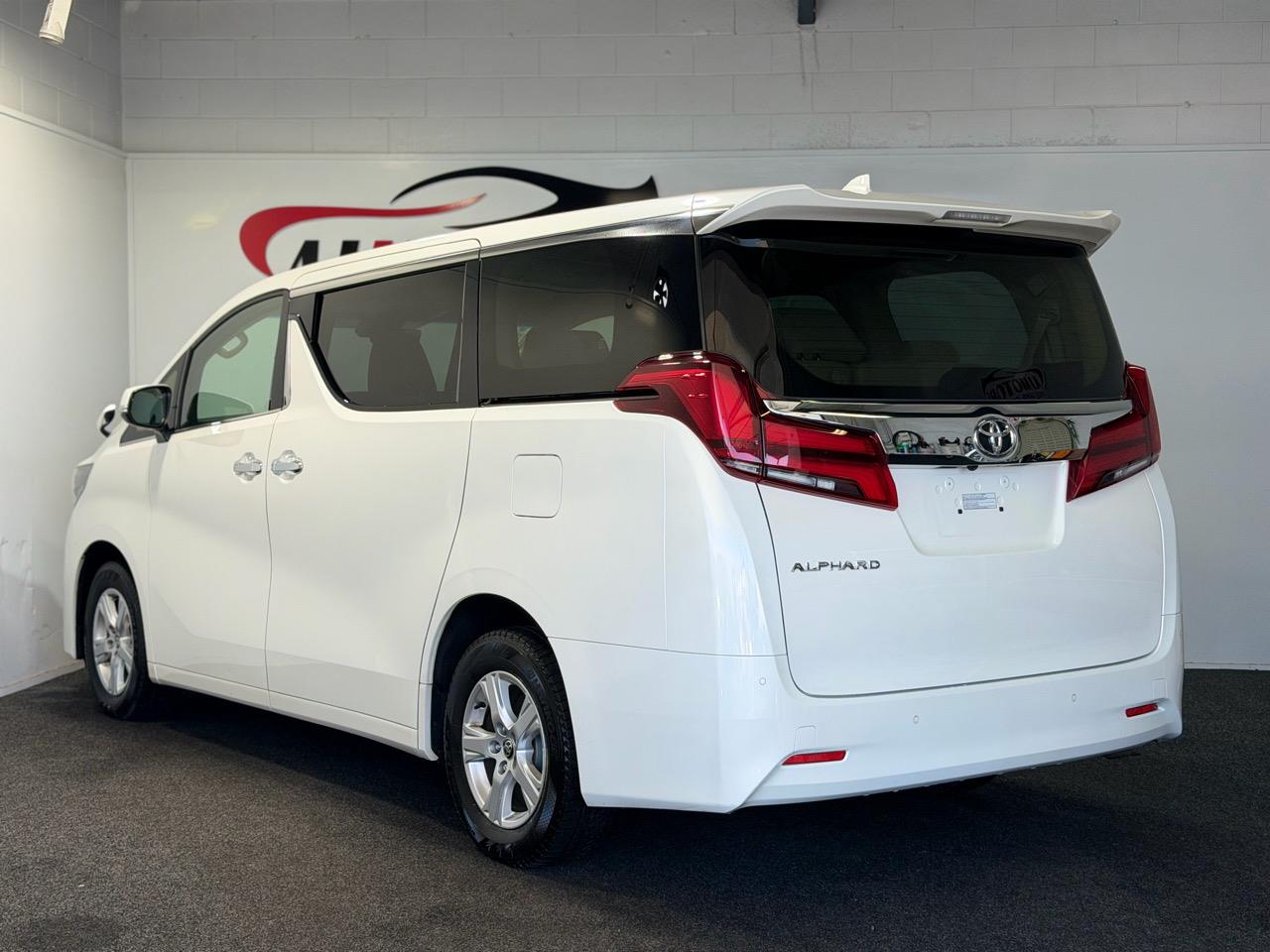 2023 Toyota Alphard