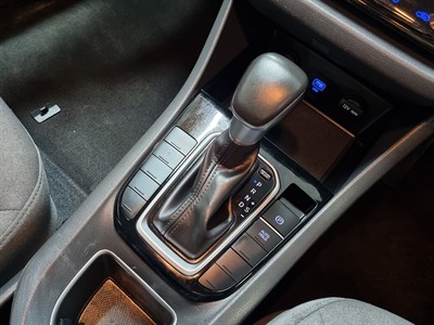 2022 Hyundai IONIQ - Thumbnail