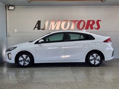 2022 Hyundai IONIQ - Thumbnail
