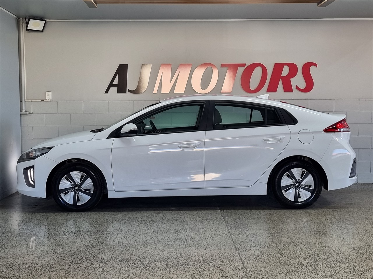 2022 Hyundai IONIQ
