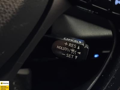 2017 Toyota C-HR - Thumbnail