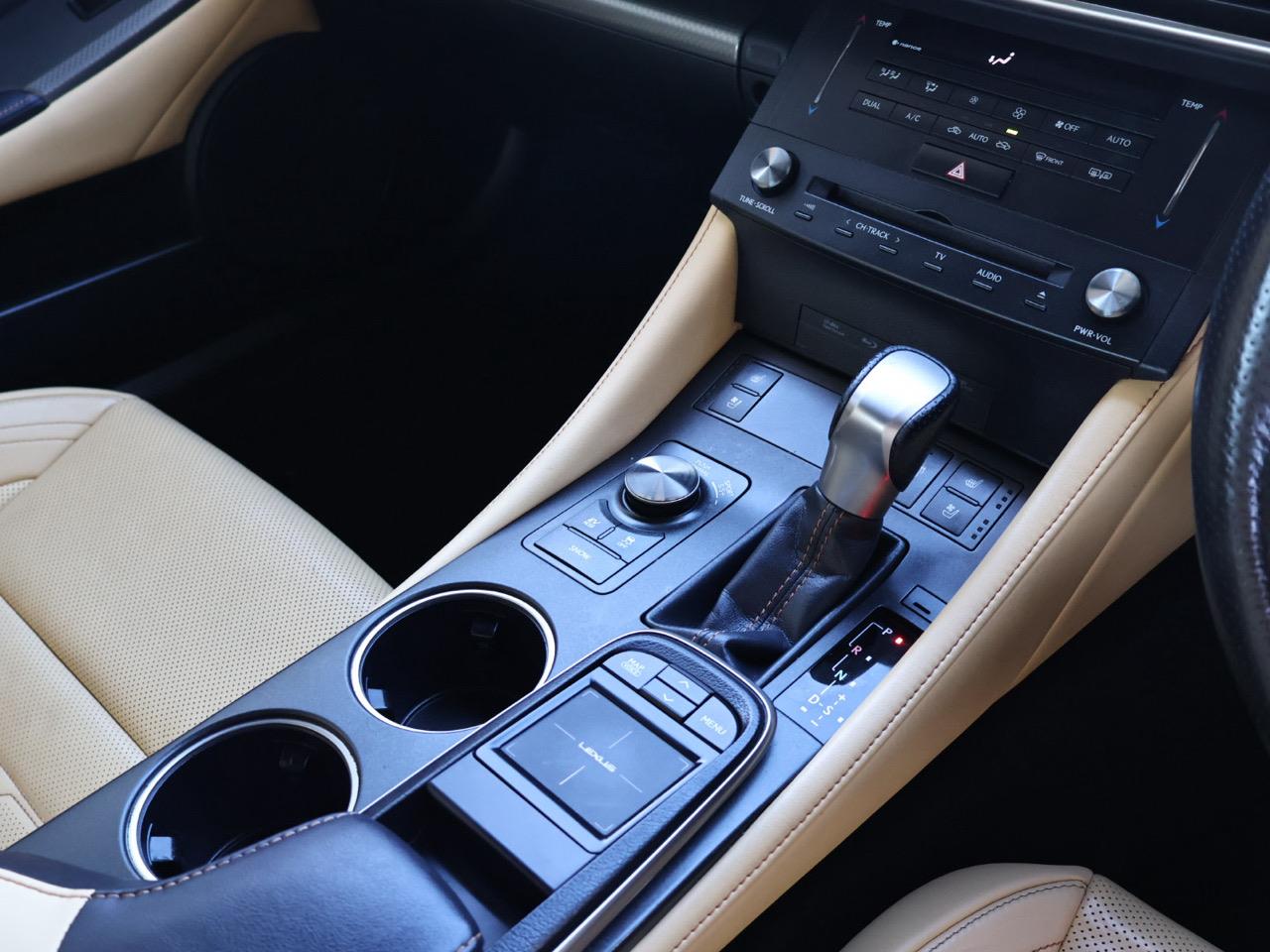 2014 Lexus RC300h