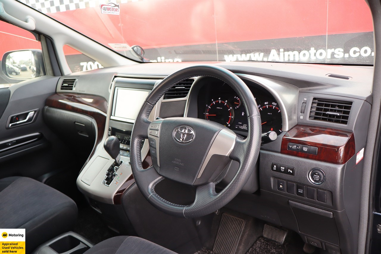 2013 Toyota Vellfire