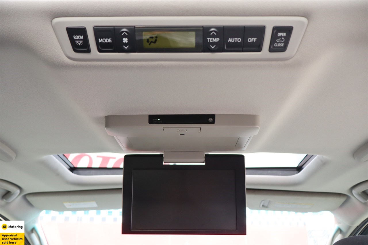 2013 Toyota Vellfire