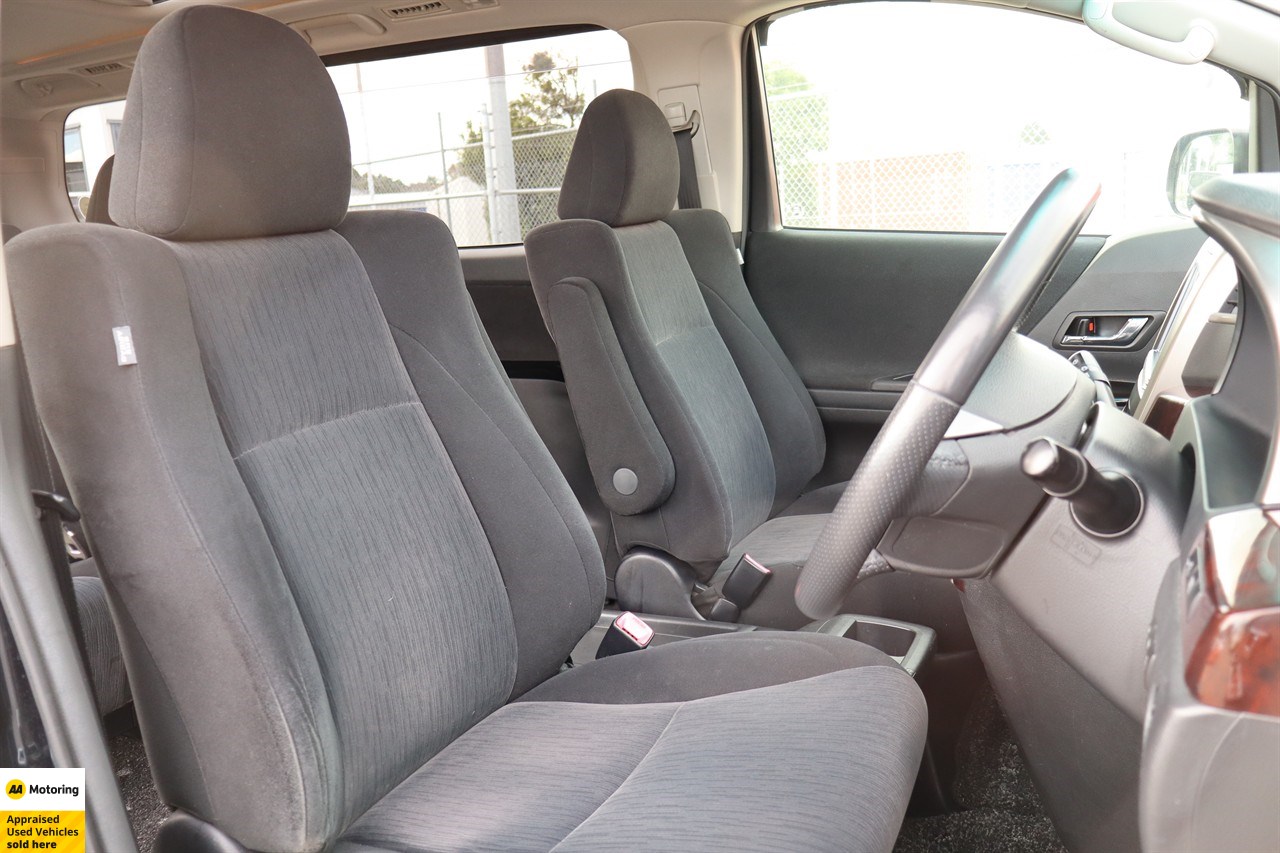 2013 Toyota Vellfire