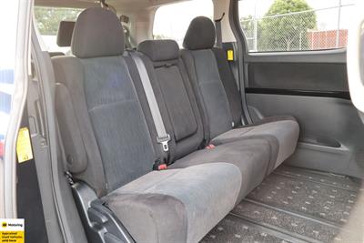 2013 Toyota Vellfire - Thumbnail
