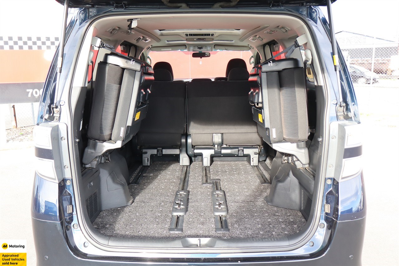 2013 Toyota Vellfire