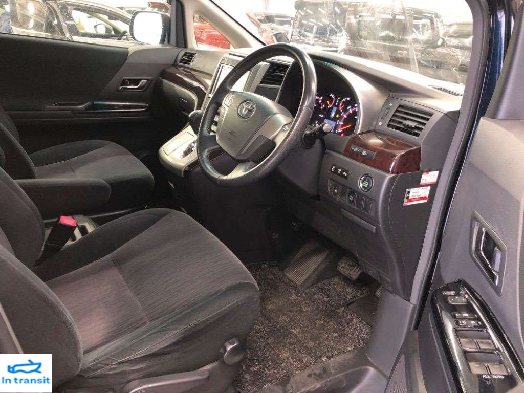 2013 Toyota Vellfire