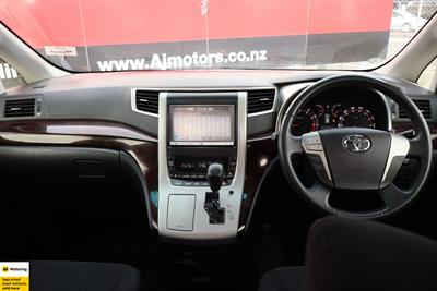 2013 Toyota Vellfire - Thumbnail